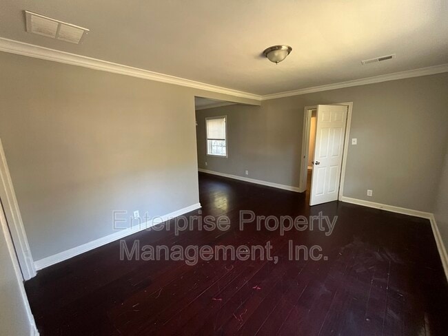 Photo - 1041 Railton Rd