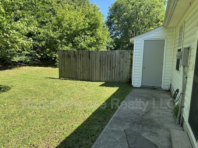 Photo - 216 McFadden St