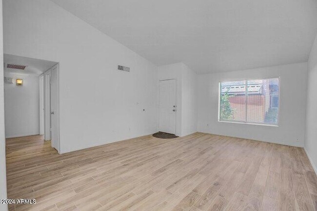 Photo - 629 N Mesa Dr