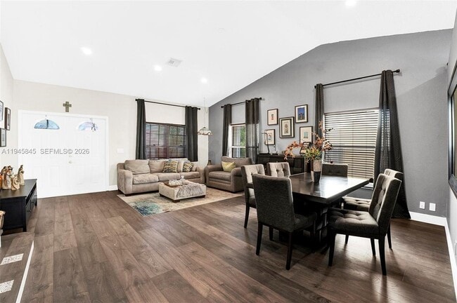 Photo - 18071 Clear Brook Cir