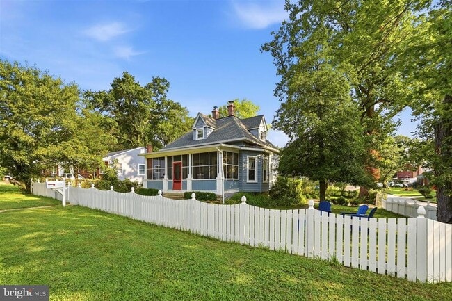 Photo - 4810 Fox St