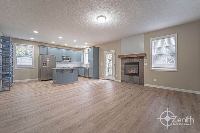 Photo - 6010 NE 56th St