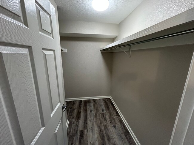Bowmanor Garden Apartments