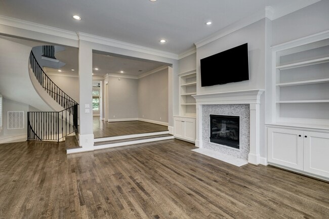 Building Photo - 6618 Wanita Pl