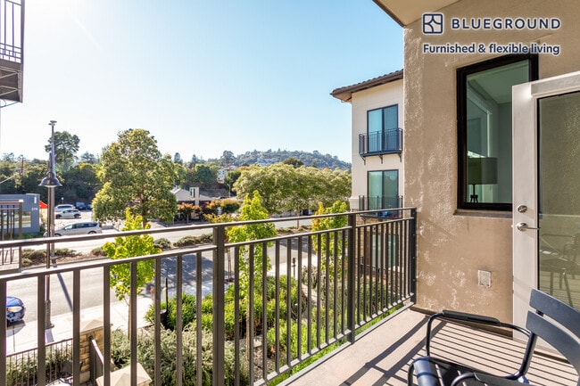 Photo - 333 El Camino Real Unidad FL2-ID375