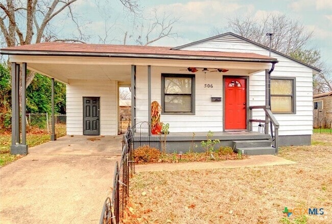 Building Photo - 506 Goodnight Dr Rental