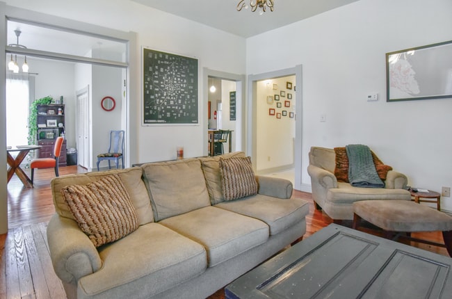 Photo - 1130 W 6th St