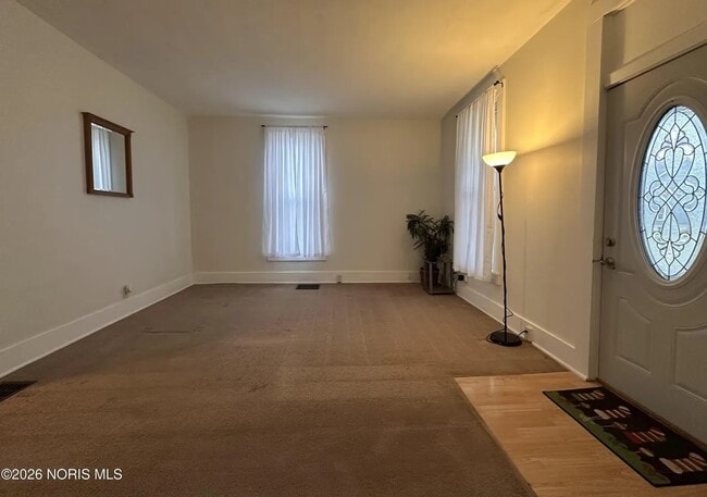 Photo - 320 W Lima St