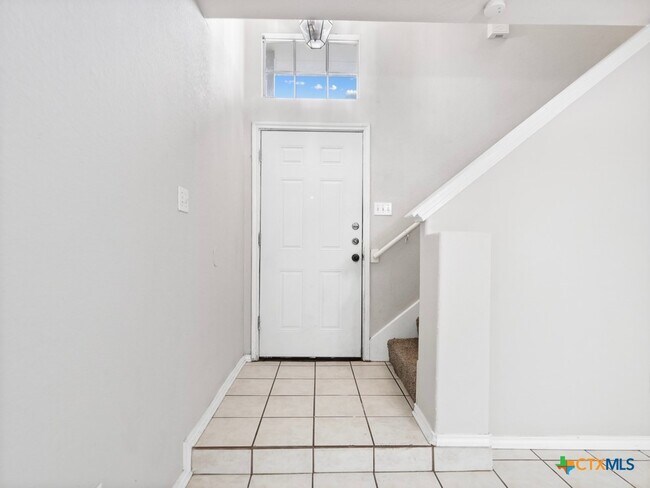 Photo - 825 Sagewood Trail