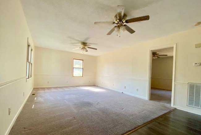 Photo - NEW LISTING!!!!!