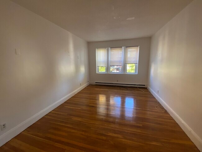 Photo - 451 Norfolk St Unit 8