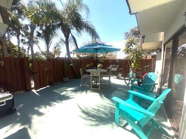 Photo - 1424 14th Ct