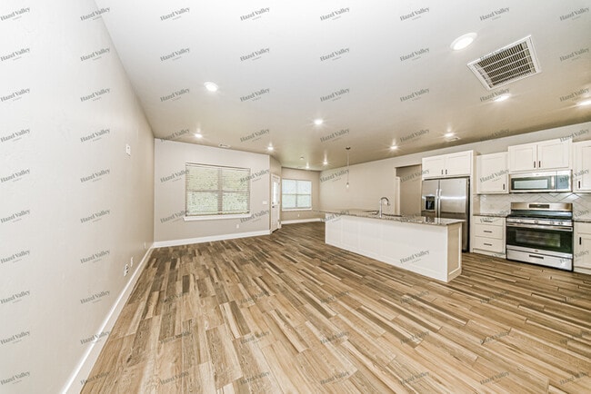 Photo - 3707 Black Forrest Ct