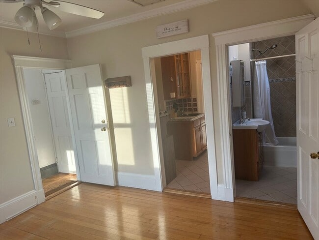 Building Photo - cheapest one bed in Brighton.....