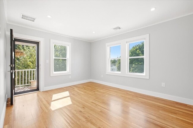 105 Child St Unit 2