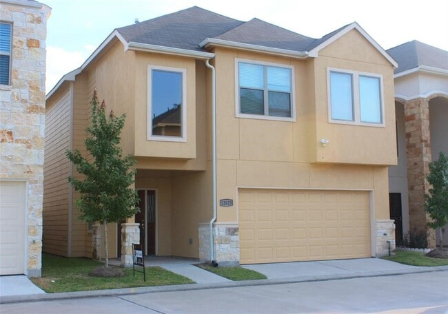 Building Photo - 12623 Ashford Shore Dr Rental