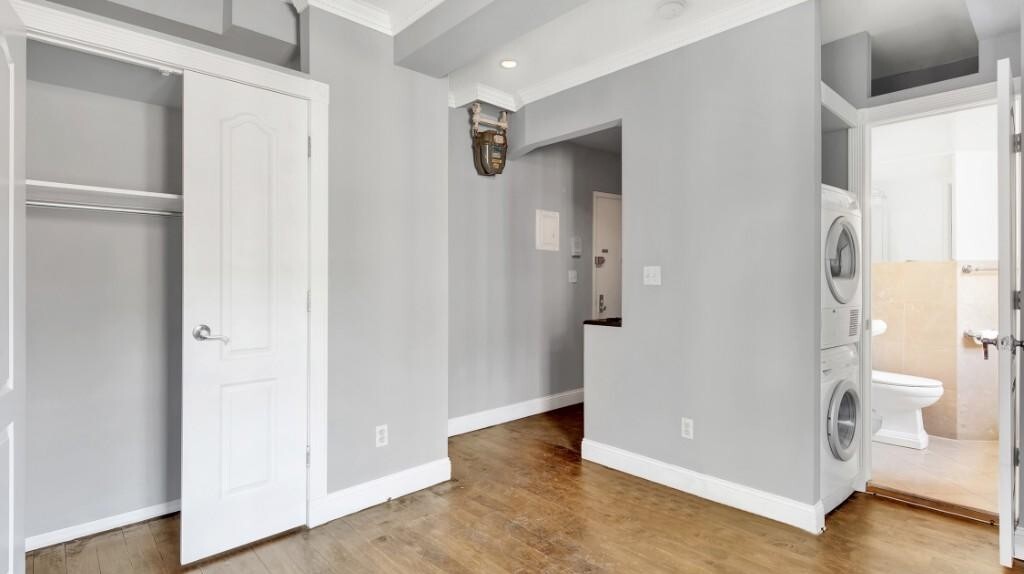 Photo - 234 Mott St Unidad 12