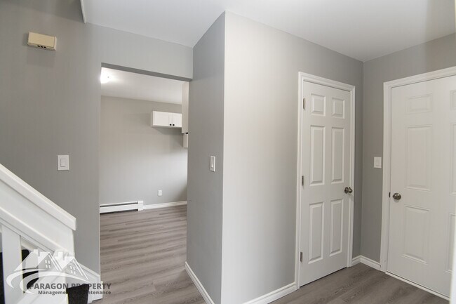 Photo - 18 Louella Crescent Unit 1