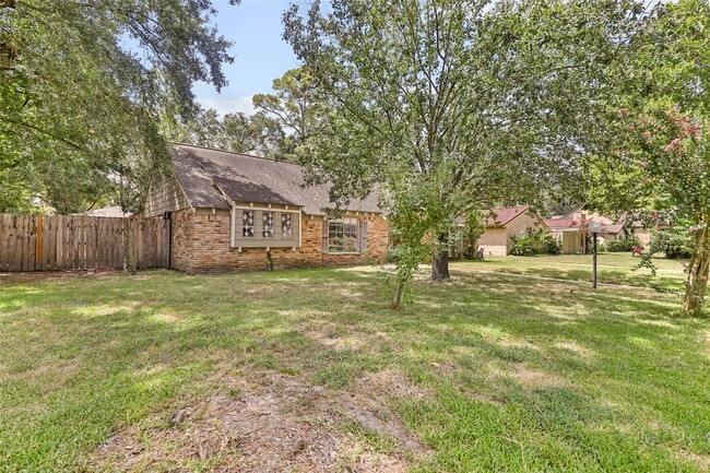 Photo - 211 W North Hill Dr