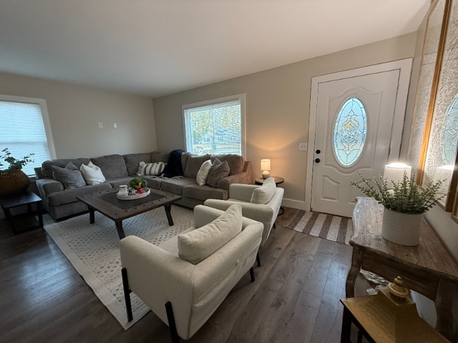 Photo - 206 Kissane Ave