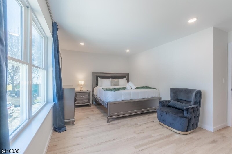 Photo - 16 Brookdale Ave