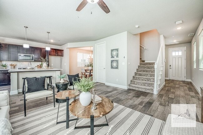 Photo - 1437 E Via Viola Way