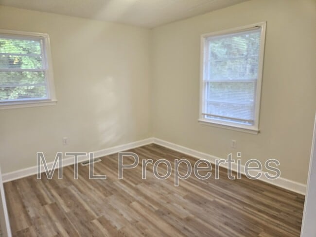 Photo - 1445 Pine Spring Dr