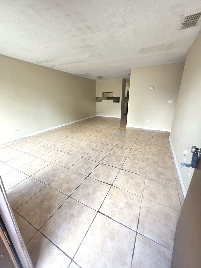 Photo - 5230 SE 31st St Unidad D