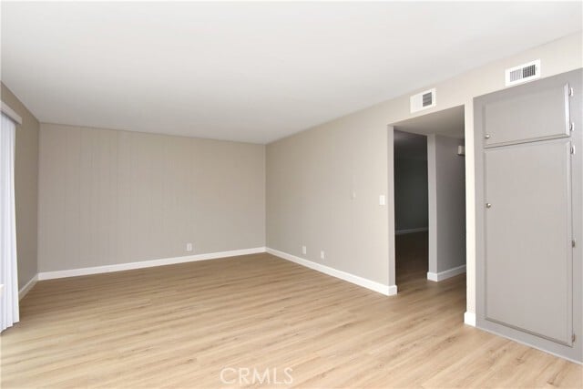 Photo - 4247 Larwin Ave