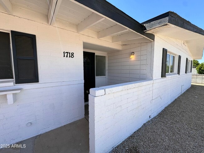 Photo - 1718 W Oraibi Dr