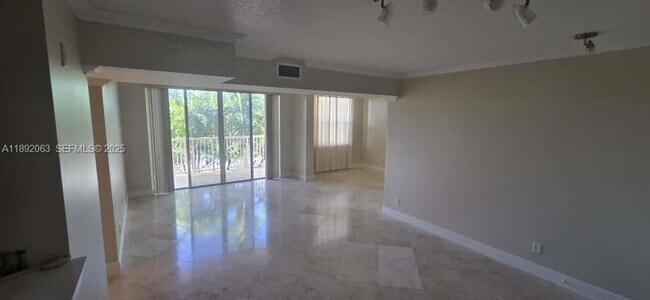 Photo - 509 E Sheridan St Unidad 4043