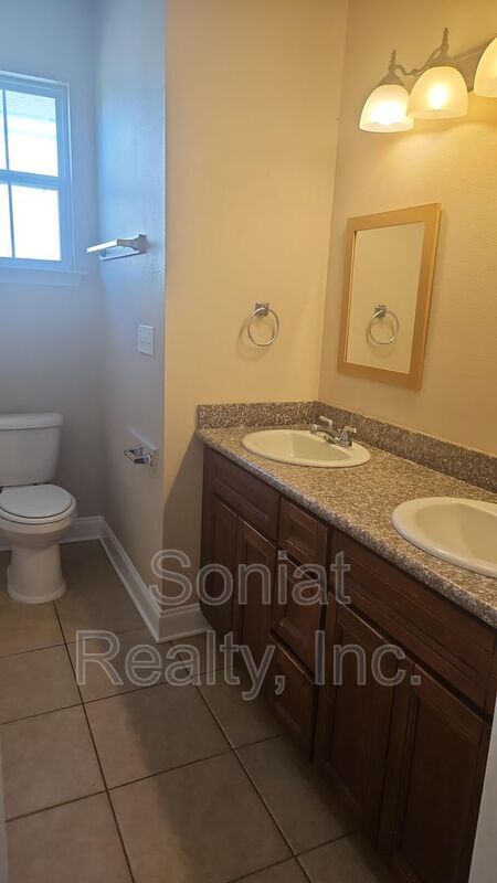 Photo - 5924 Marigny St