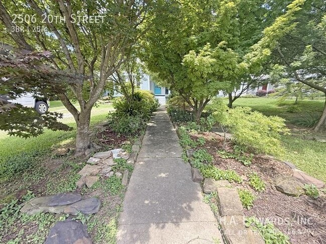 Photo - 2506 20th St