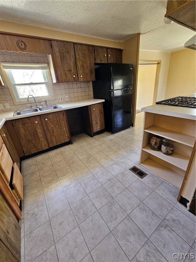 Photo - 9193 US-11