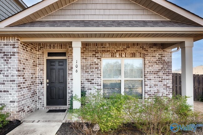 Photo - 106 Oak Fletcher Dr