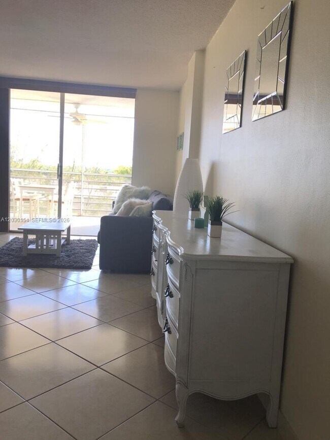 Photo - 3660 NE 166th St Unit 611