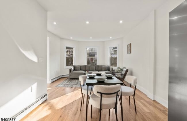 Photo - 180 N 12th St Unidad 1