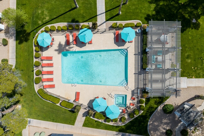 Building Photo - Vida46