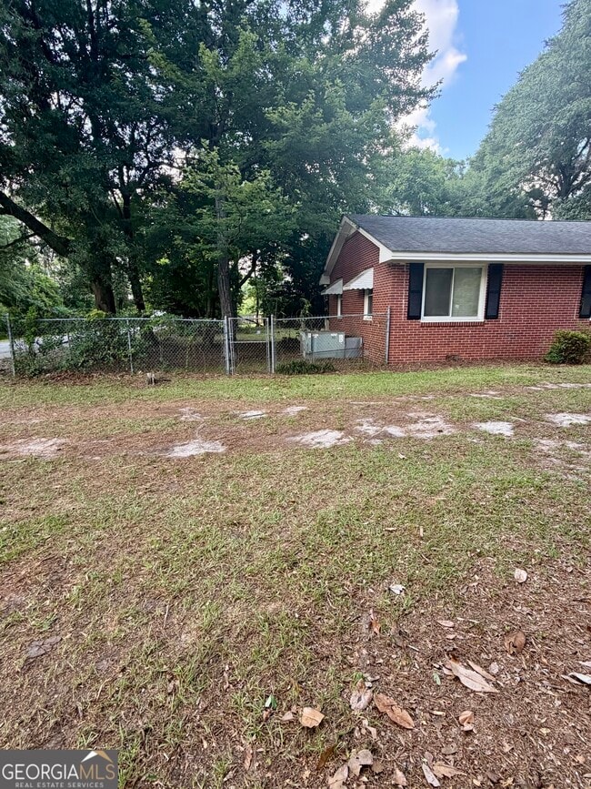 Photo - 1301 Smoak Ave