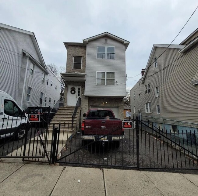 Photo - 239 Lehigh Ave Apartments Unit G