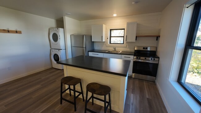 Photo - 508 3rd Ave S