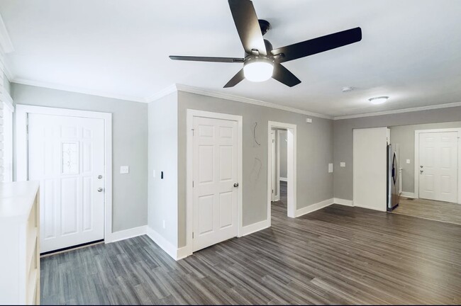 Photo - 930 32nd Ave N