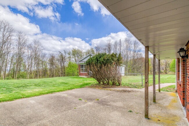 Photo - 353 Candlestick Hill Rd