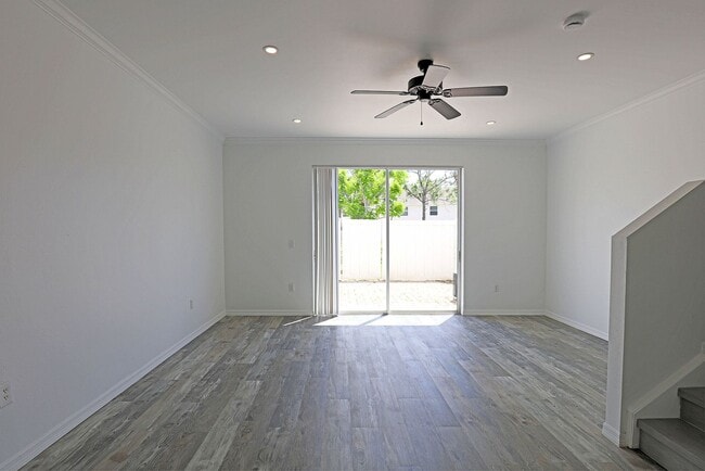 Photo - Forest Lake Townhomes 3629-102 Unidad 3629 Pine Oak Circle, 102