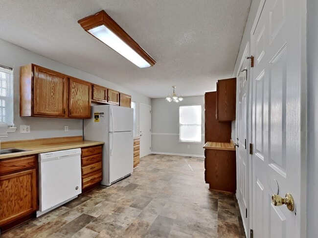 Photo - Charming 4-Bed Home in Kansas City with Garage Parking