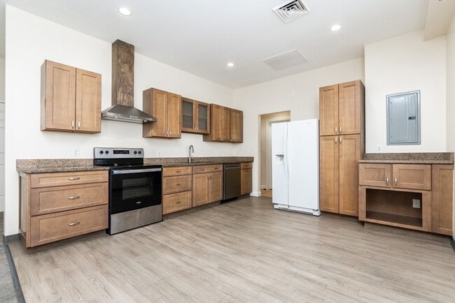 Photo - 909 Hancock St Unidad 2