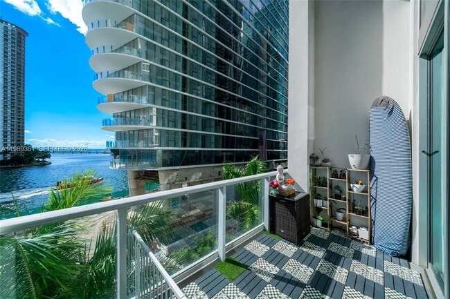 Photo - 300 S Biscayne Blvd Unit L410