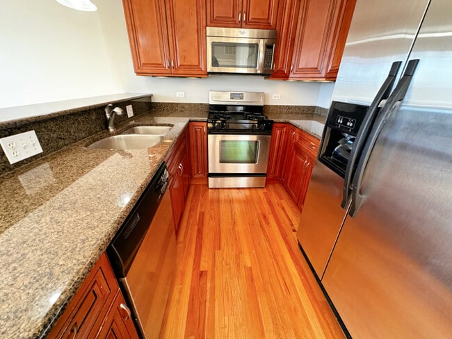 Photo - 6112 W Diversey Ave Unit G3