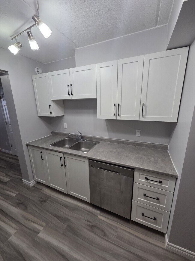 Photo - 247 Erb St. W Unit #5