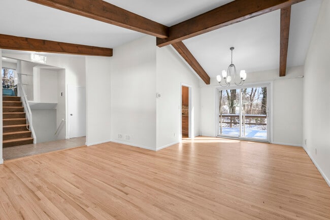 Photo - 25 Woodhollow Ln